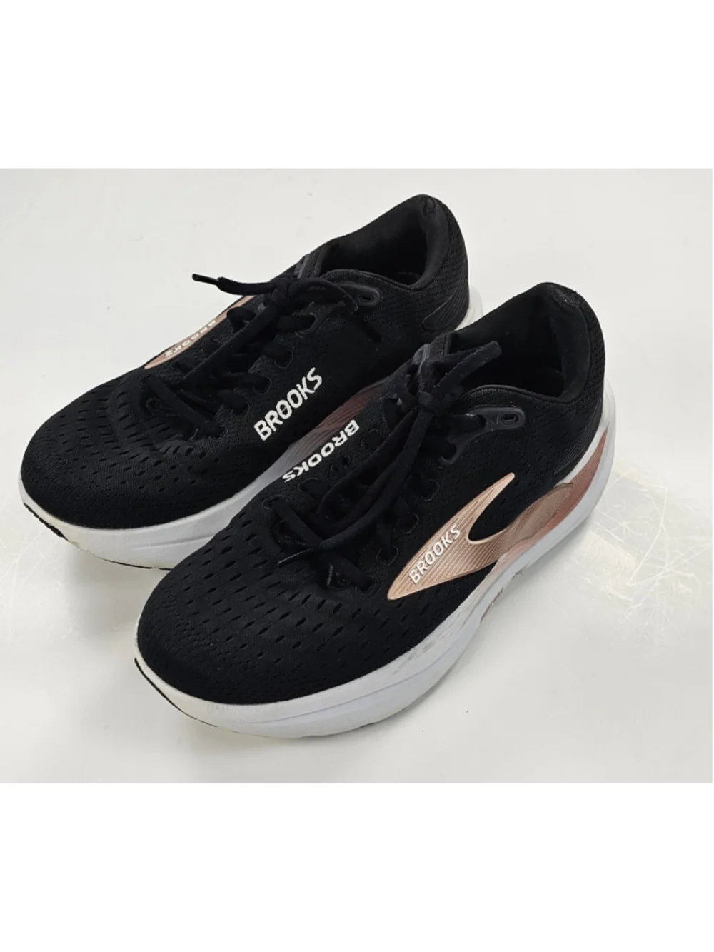 Brooks Ghost Max 3 Womens Size 8 B Running Shoes Black Rose Gold 1204571B043